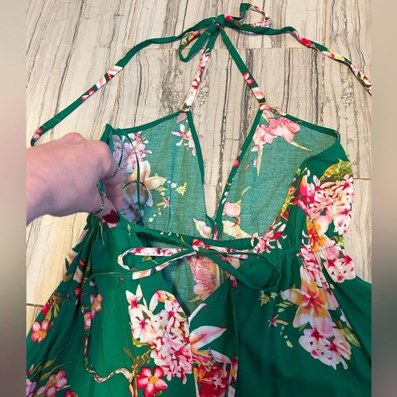NWOT Green Floral Print Deep V Halter Maxi Dress Size Medium - Picture 7 of 16